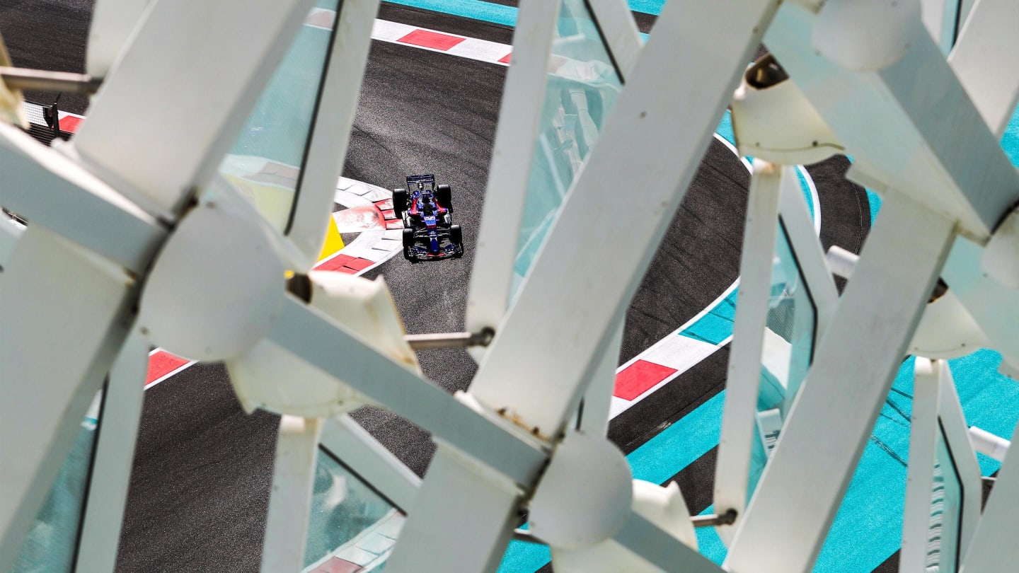 Brendon Hartley (NZL) Scuderia Toro Rosso STR12 at Formula One World Championship, Rd20, Abu Dhabi Grand Prix, Practice, Yas Marina Circuit, Abu Dhabi, UAE, Friday 24 November 2017. © Manuel Goria/Sutton Images