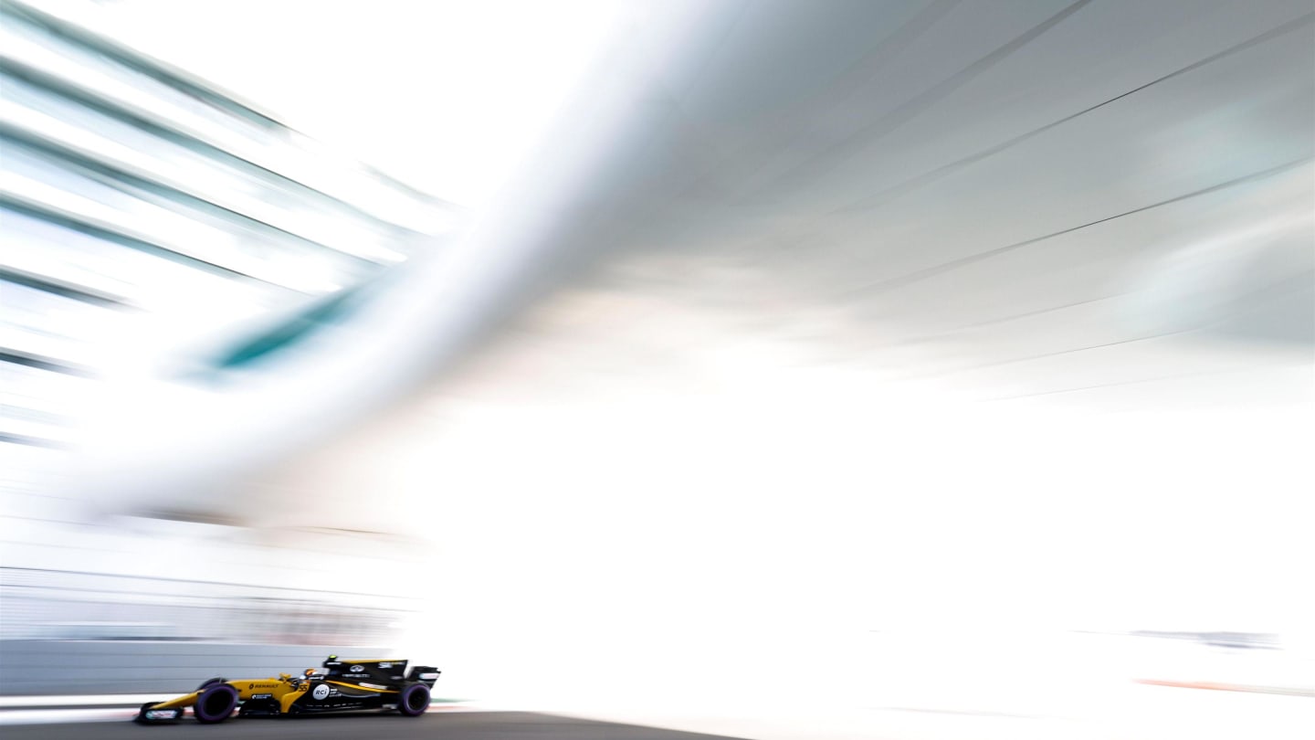 Carlos Sainz (ESP) Renault Sport F1 Team RS17 at Formula One World Championship, Rd20, Abu Dhabi Grand Prix, Qualifying, Yas Marina Circuit, Abu Dhabi, UAE, Saturday 25 November 2017. © James Gasperotti/Sutton Images