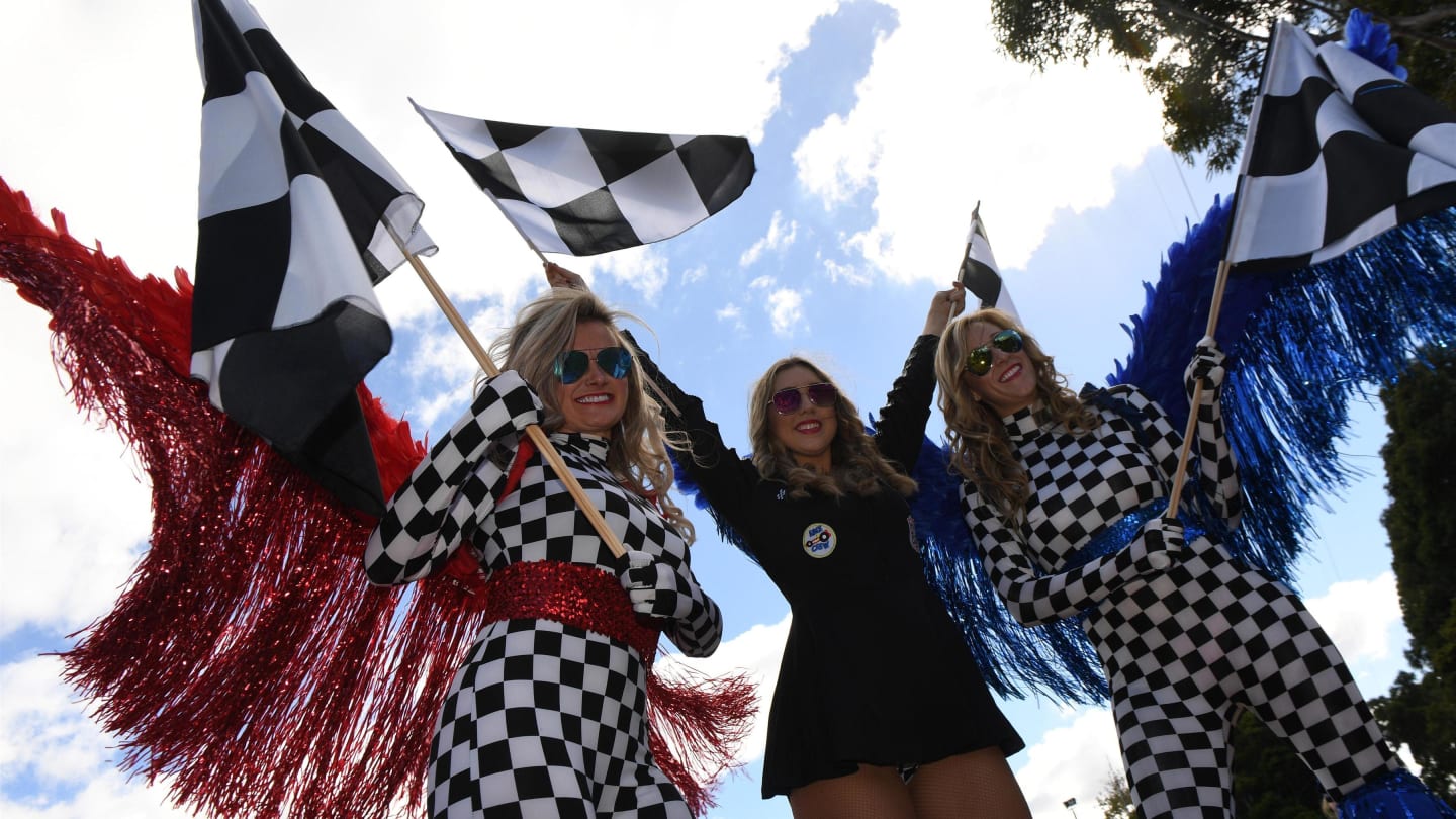 Girls / atmosphere at Formula One World Championship, Rd1, Australian Grand Prix, Preparations, Albert Park, Melbourne, Australia, Thursday 23 March 2017. © Sutton Motorsport Images