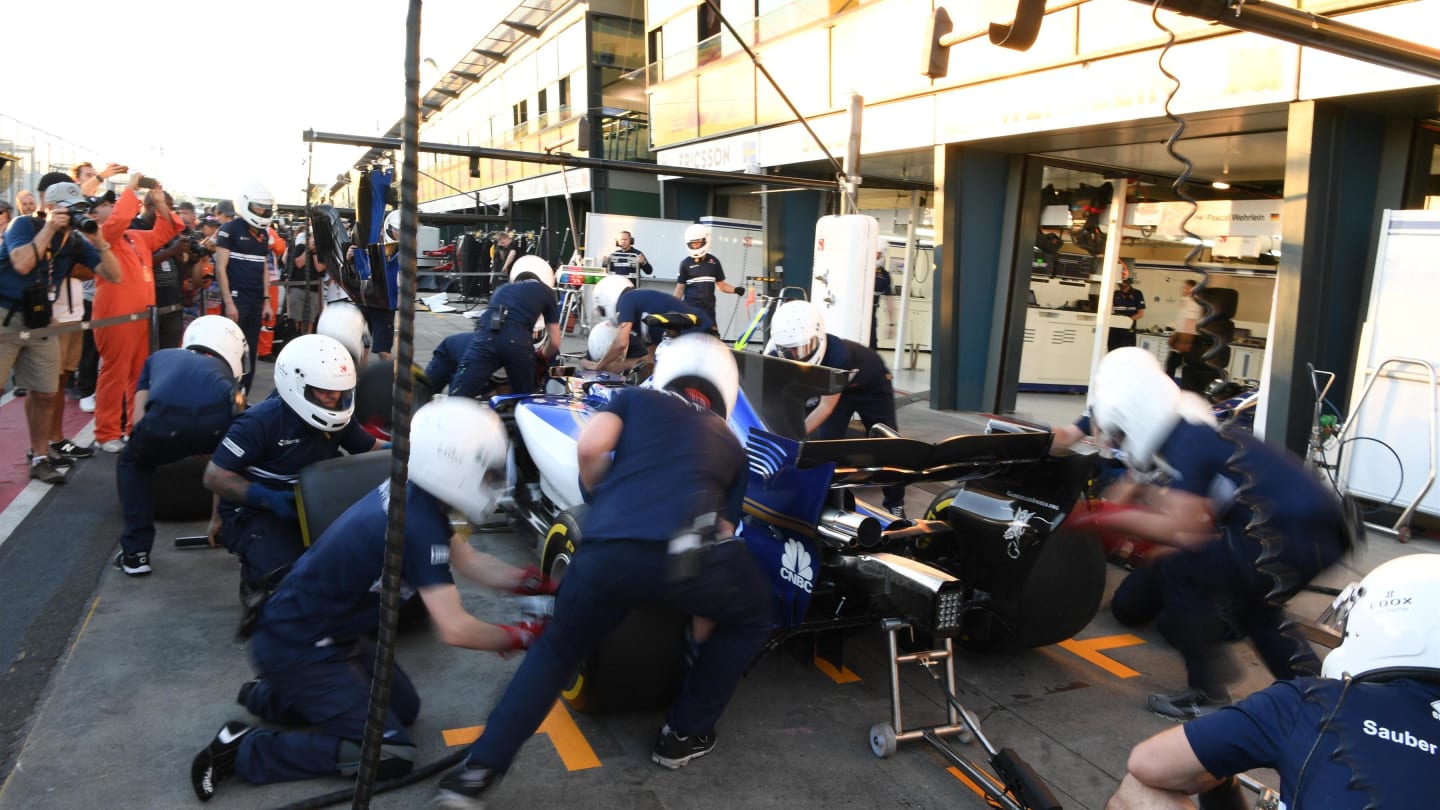 Sauber practice pit stops at Formula One World Championship, Rd1, Australian Grand Prix, Preparations, Albert Park, Melbourne, Australia, Thursday 23 March 2017. © Sutton Motorsport Images