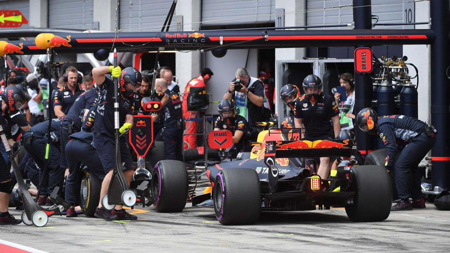 Max Verstappen (NED) Red Bull Racing RB13 pit stop at Formula One World Championship, Rd9, Austrian Grand Prix, Qualifying, Spielberg, Austria, Saturday 8 July 2017. © Sutton Images