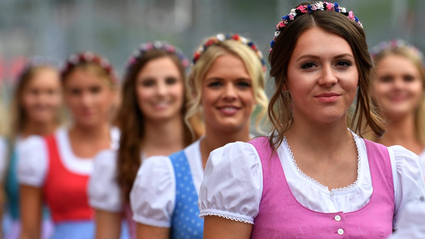 Grid girls at Formula One World Championship, Rd9, Austrian Grand Prix, Race, Spielberg, Austria, Sunday 9 July 2017. © Sutton Images