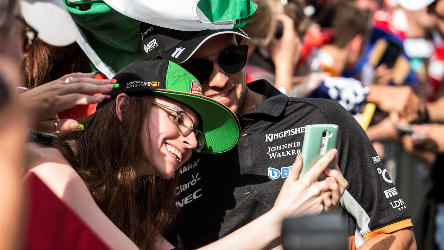 Sergio Perez (MEX) Force India fans selfie at Formula One World Championship, Rd9, Austrian Grand