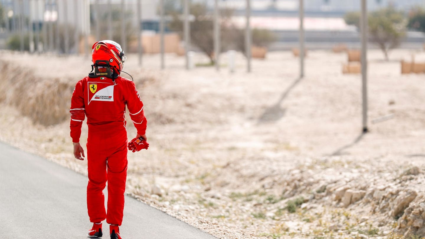 Kimi Raikkonen (FIN) Ferrari stopped on track in FP1 at Formula One World Championship, Rd3, Bahrain Grand Prix Practice, Bahrain International Circuit, Sakhir, Bahrain, Friday 14 April 2017. © Sutton Motorsport Images