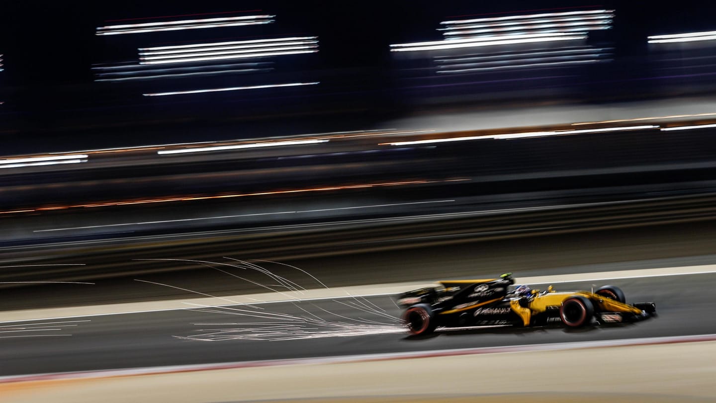Jolyon Palmer (GBR) Renault Sport F1 Team RS17 at Formula One World Championship, Rd3, Bahrain Grand Prix Qualifying, Bahrain International Circuit, Sakhir, Bahrain, Saturday 15 April 2017. © Sutton Motorsport Images
