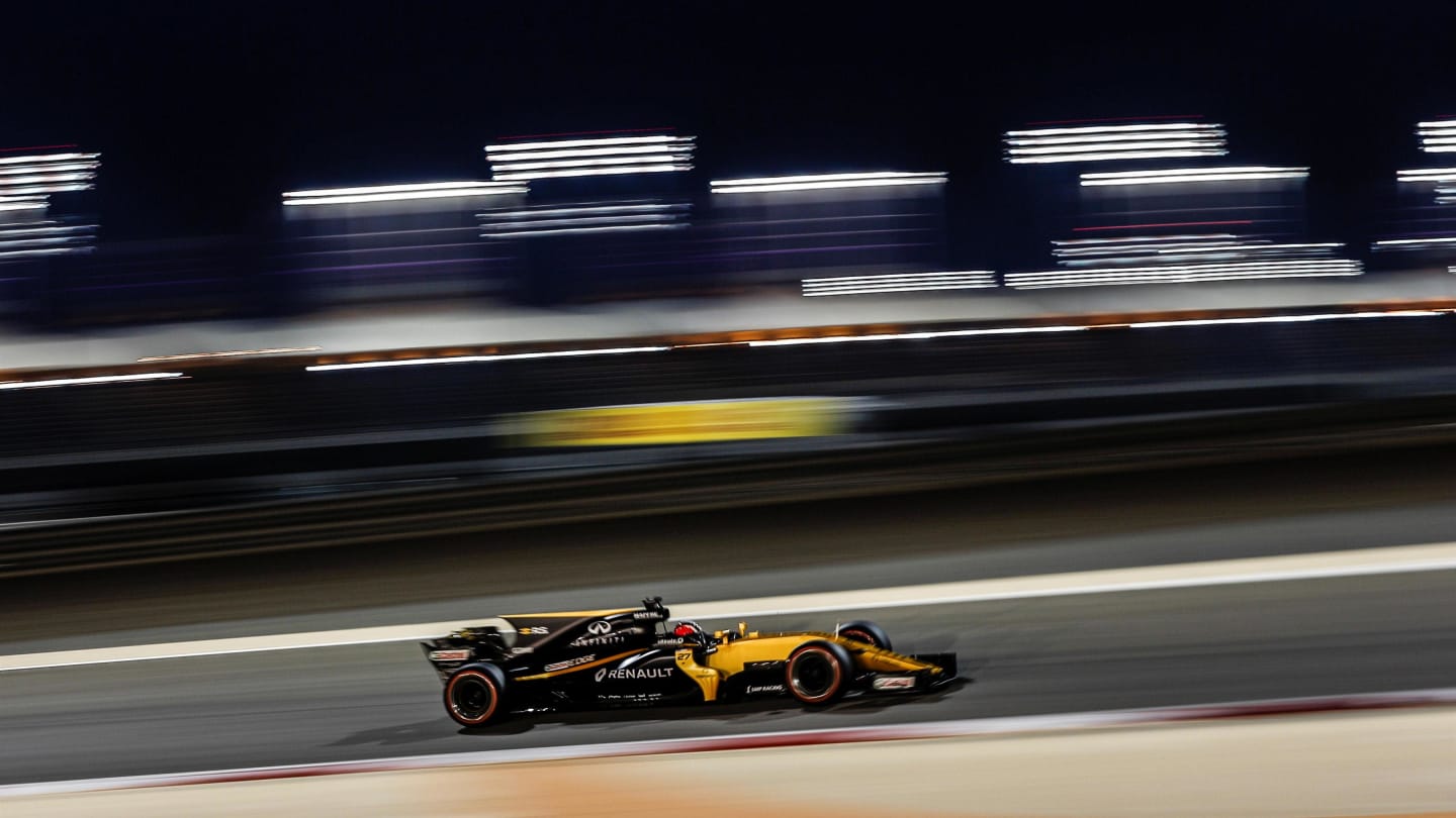 Nico Hulkenberg (GER) Renault Sport F1 Team RS17 at Formula One World Championship, Rd3, Bahrain Grand Prix Qualifying, Bahrain International Circuit, Sakhir, Bahrain, Saturday 15 April 2017. © Sutton Motorsport Images