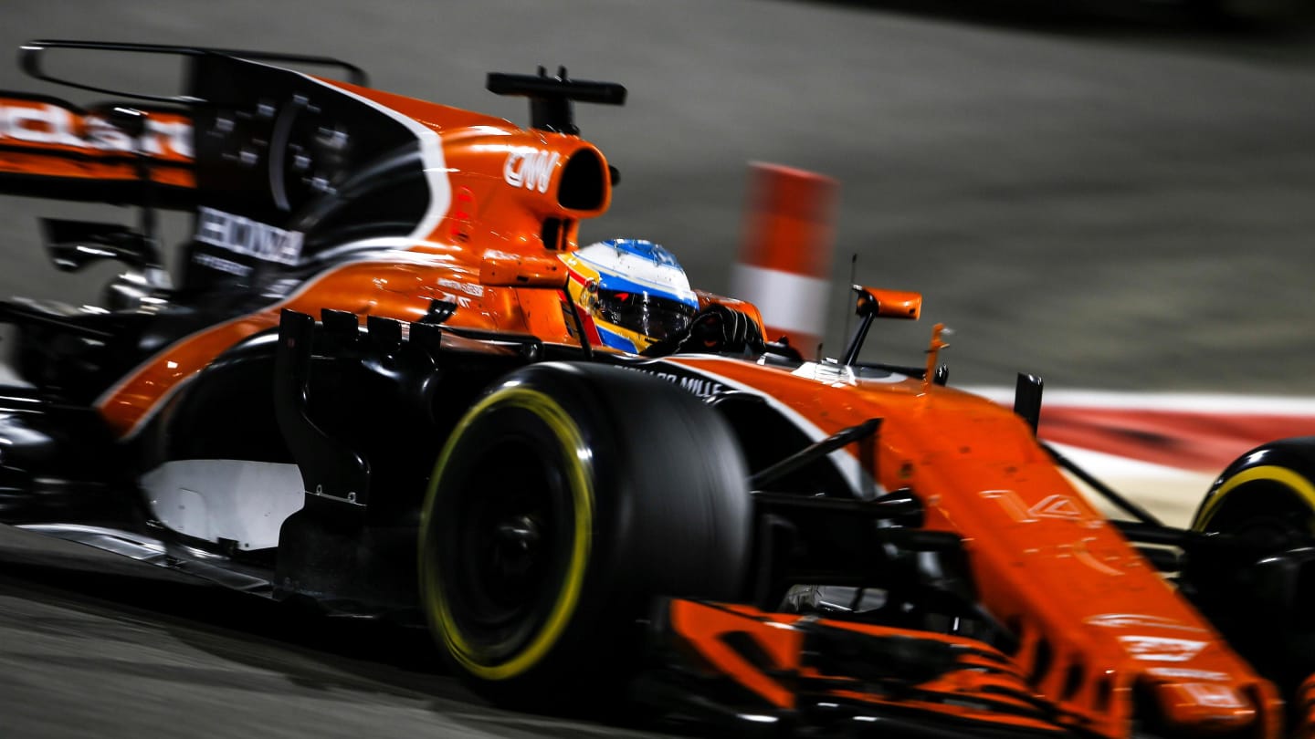 Fernando Alonso (ESP) McLaren MCL32 at Formula One World Championship, Rd3, Bahrain Grand Prix Race, Bahrain International Circuit, Sakhir, Bahrain, Sunday 16 April 2017. © Sutton Motorsport Images