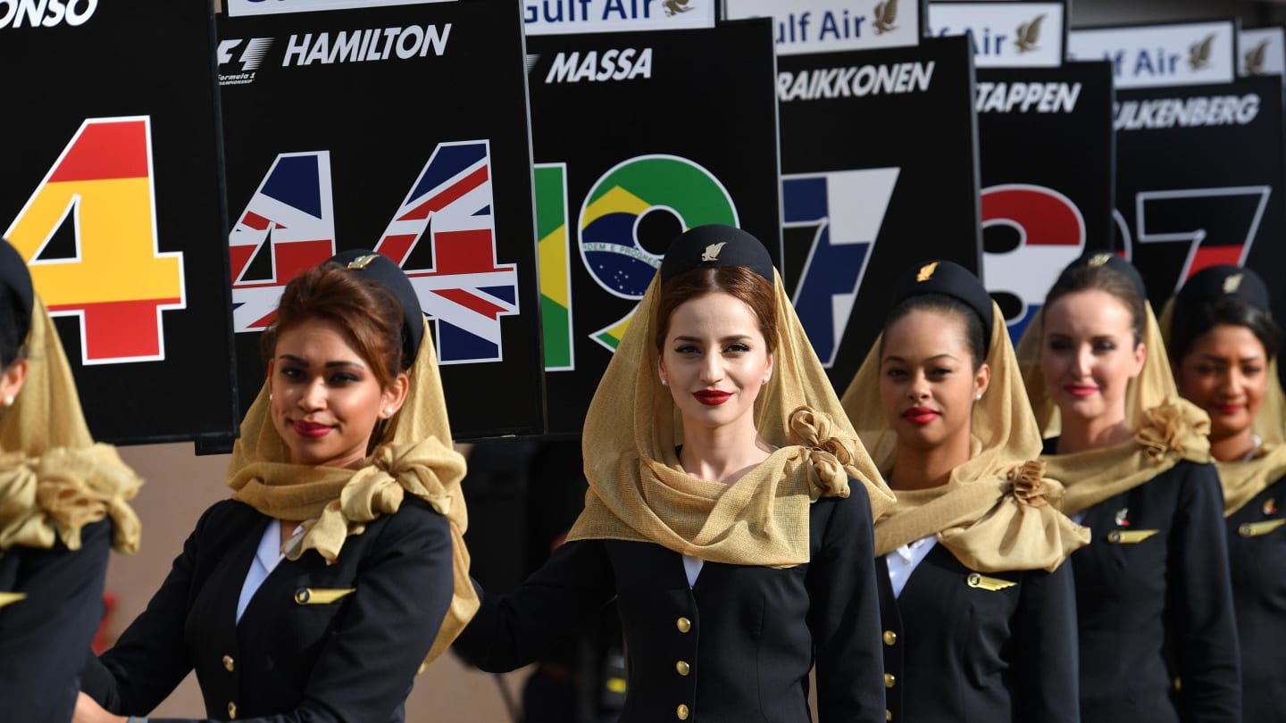 Grid girls at Formula One World Championship, Rd3, Bahrain Grand Prix Race, Bahrain International Circuit, Sakhir, Bahrain, Sunday 16 April 2017. © Sutton Motorsport Images