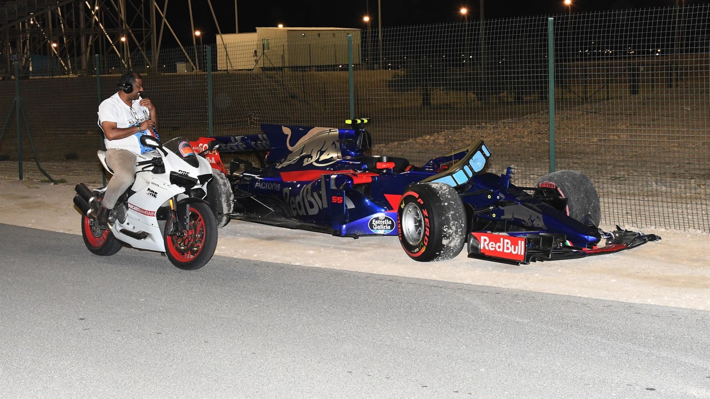 The car of race retiree Carlos Sainz (ESP) Scuderia Toro Rosso STR12 at Formula One World Championship, Rd3, Bahrain Grand Prix Race, Bahrain International Circuit, Sakhir, Bahrain, Sunday 16 April 2017. © Sutton Motorsport Images