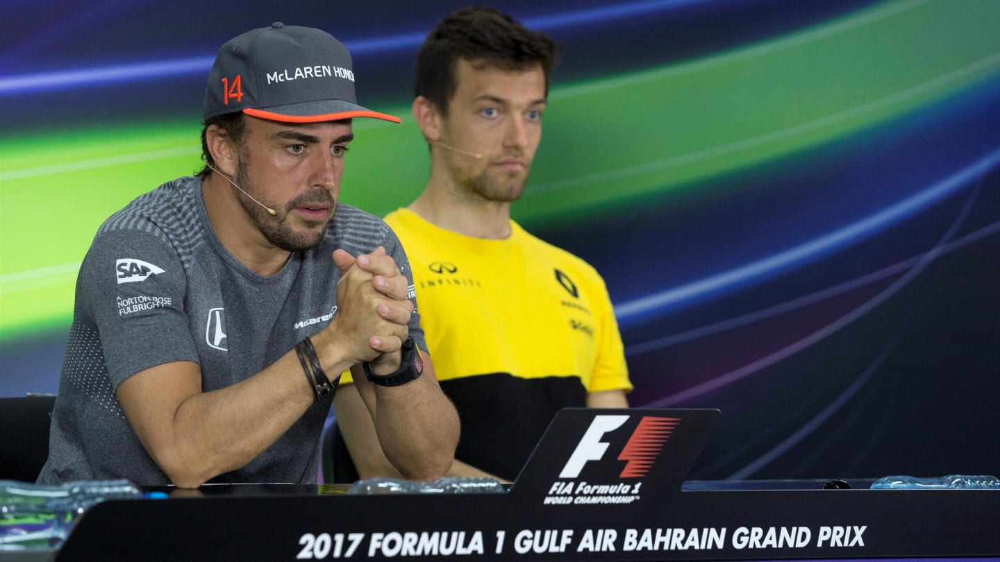 Alonso (ESP) McLaren and Palmer (GBR) Renault Sport F1 Team in the Press Conference at Formula One World Championship, Rd3, Bahrain Grand Prix Preparations, Bahrain International Circuit, Sakhir, Bahrain, Thursday 13 April 2017. © Sutton Motorsport Images