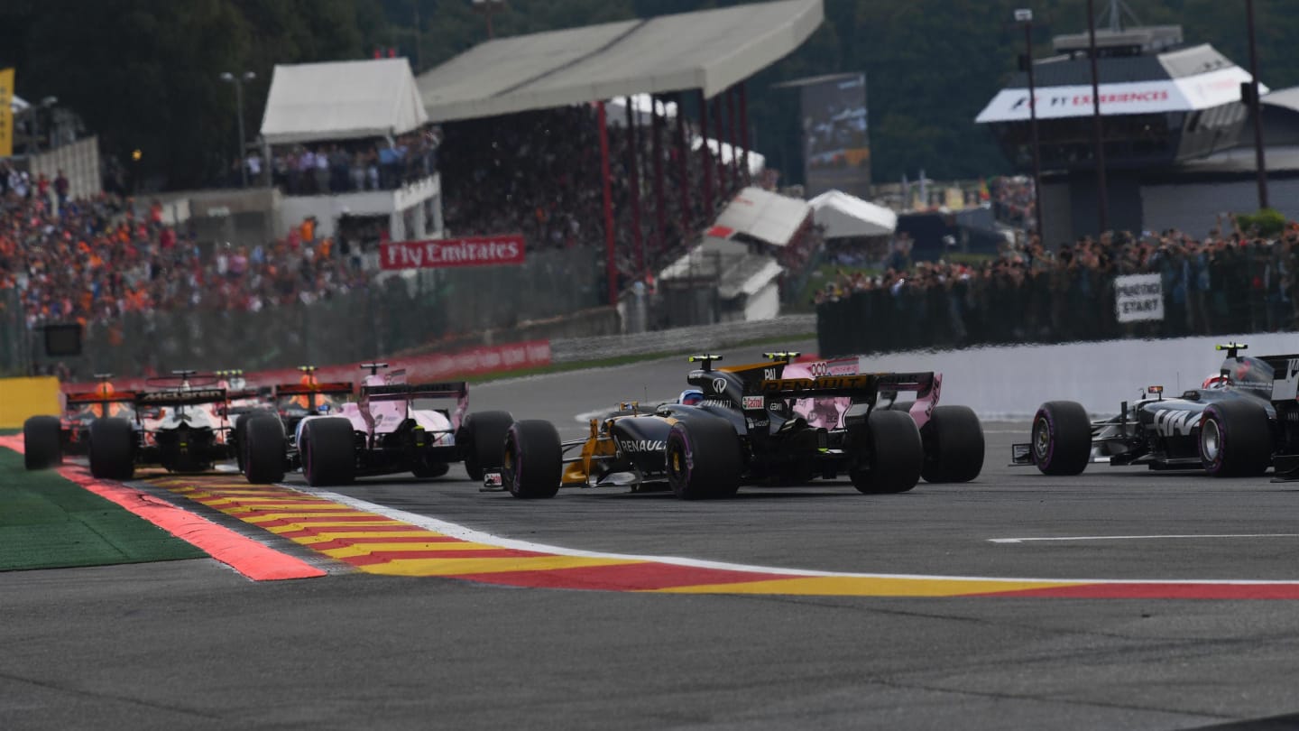 The start of the race at Formula One World Championship, Rd12, Belgian Grand Prix, Race, Spa Francorchamps, Belgium, Sunday 27 August 2017. © Sutton Images