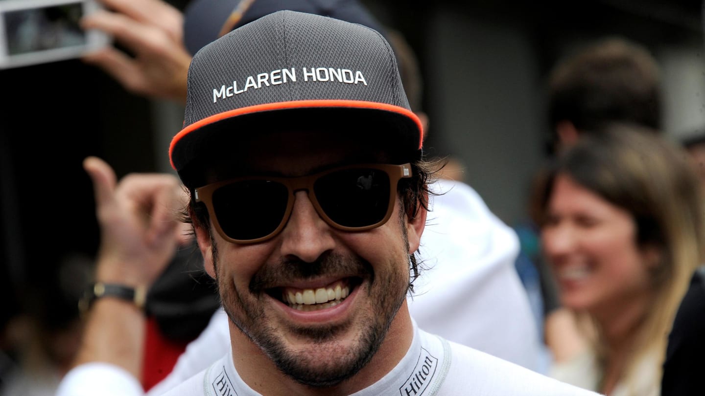 Fernando Alonso (ESP) McLaren at Formula One World Championship, Rd19, Brazilian Grand Prix, Qualifying, Interlagos, Sao Paulo, Brazil, Saturday 11 November 2017. © Rubio/Sutton Images
