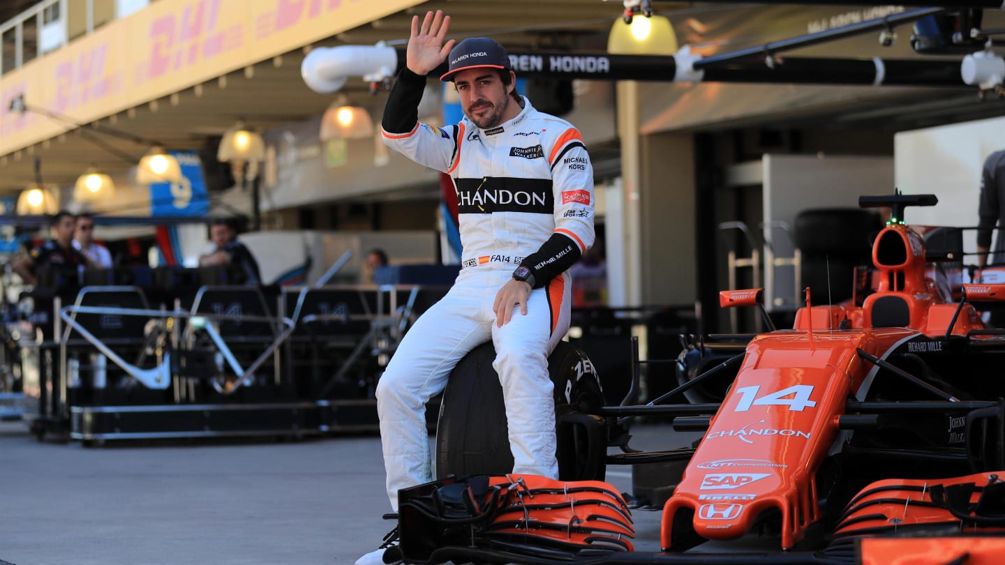 Fernando Alonso (ESP) McLaren waves at Formula One World Championship, Rd19, Brazilian Grand Prix, Race, Interlagos, Sao Paulo, Brazil, Sunday 12 November 2017. © Kym Illman/Sutton Images