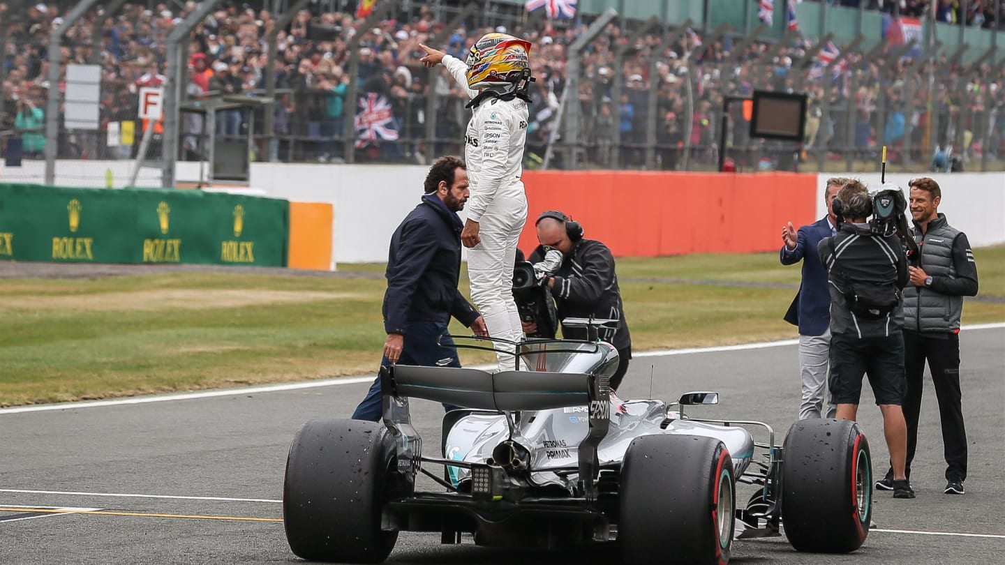Pole sitter Lewis Hamilton (GBR) Mercedes AMG F1 celebrates in parc ferme at Formula One World Championship, Rd10, British Grand Prix, Qualifying, Silverstone, England, Saturday 15 July 2017. © Sutton Images