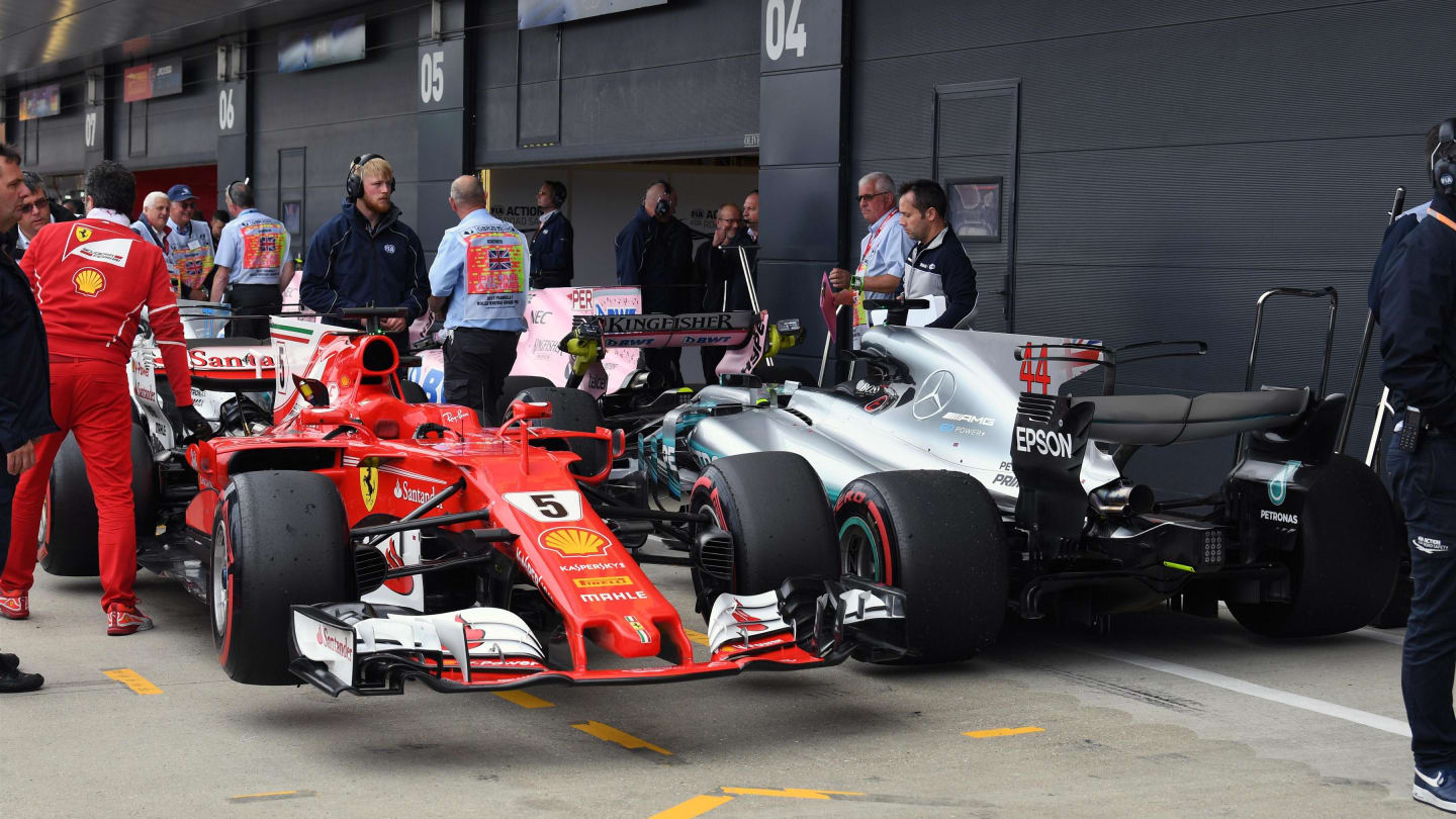 The cars of Sebastian Vettel (GER) Ferrari SF70-H and Lewis Hamilton (GBR) Mercedes-Benz F1 W08