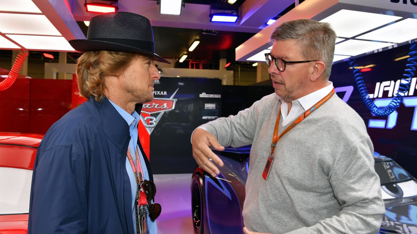 Owen Wilson (USA) Actor and Ross Brawn (GBR) Formula One Managing Director of Motorsports at Formula One World Championship, Rd10, British Grand Prix, Race, Silverstone, England, Sunday 16 July 2017. © Sutton Images
