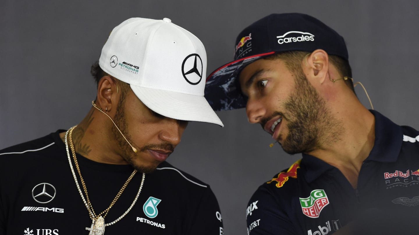 Lewis Hamilton (GBR) Mercedes AMG F1 and Daniel Ricciardo (AUS) Red Bull Racing in the Press