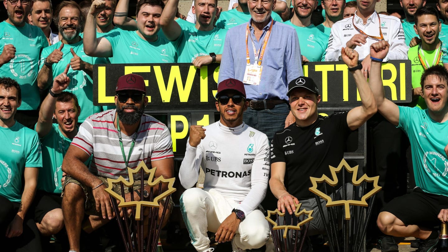 Race winner Lewis Hamilton (GBR) Mercedes AMG F1 celebrates with Valtteri Bottas (FIN) Mercedes AMG