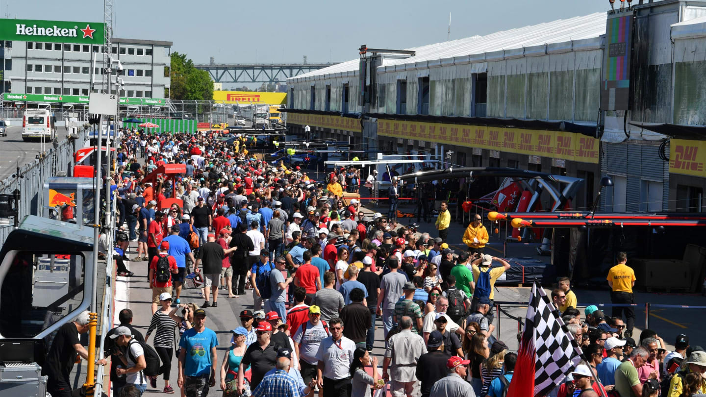 Fans in pit lane at Formula One World Championship, Rd7, Canadian Grand Prix, Preparations, Montreal, Canada, Thursday 8 June 2017. © Sutton Motorsport Images
