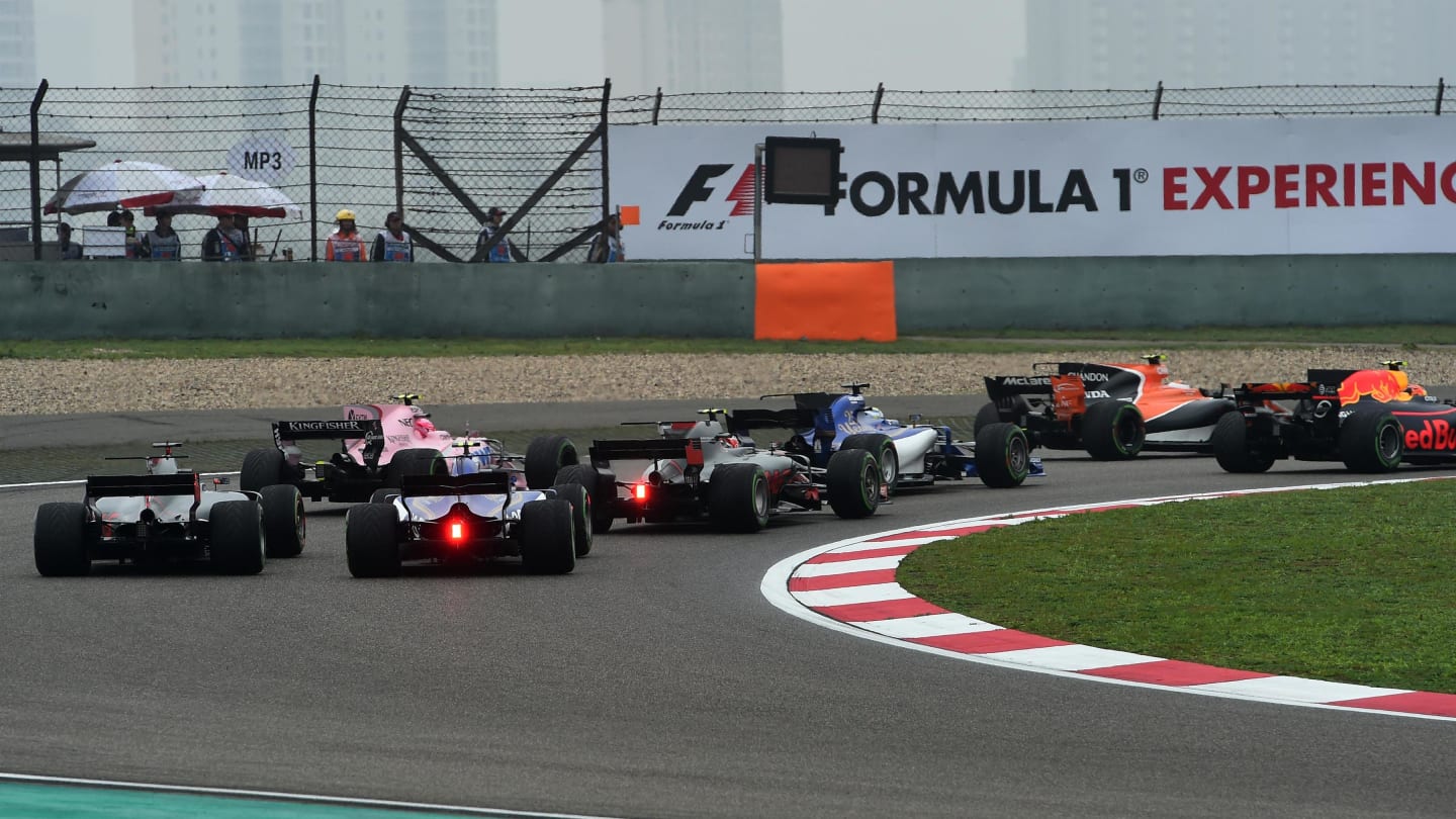 Start of the race at Formula One World Championship, Rd2, Chinese Grand Prix, Race, Shanghai, China, Sunday 9 April 2017. © Sutton Motorsport Images