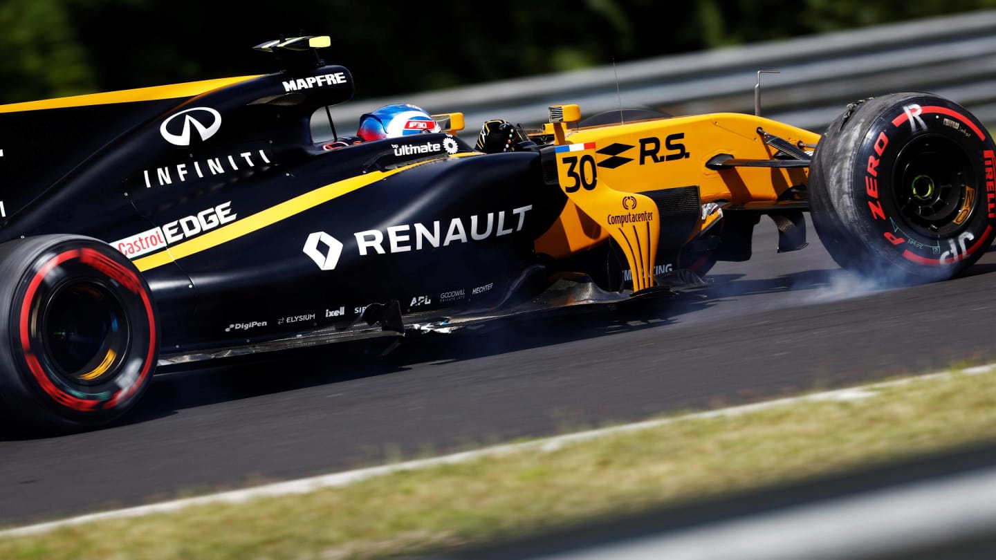 Jolyon Palmer (GBR) Renault Sport F1 Team RS17 with puncture and damage in FP1 at Formula One World Championship, Rd11, Hungarian Grand Prix, Practice, Hungaroring, Hungary, Friday 28 July 2017. © Sutton Images