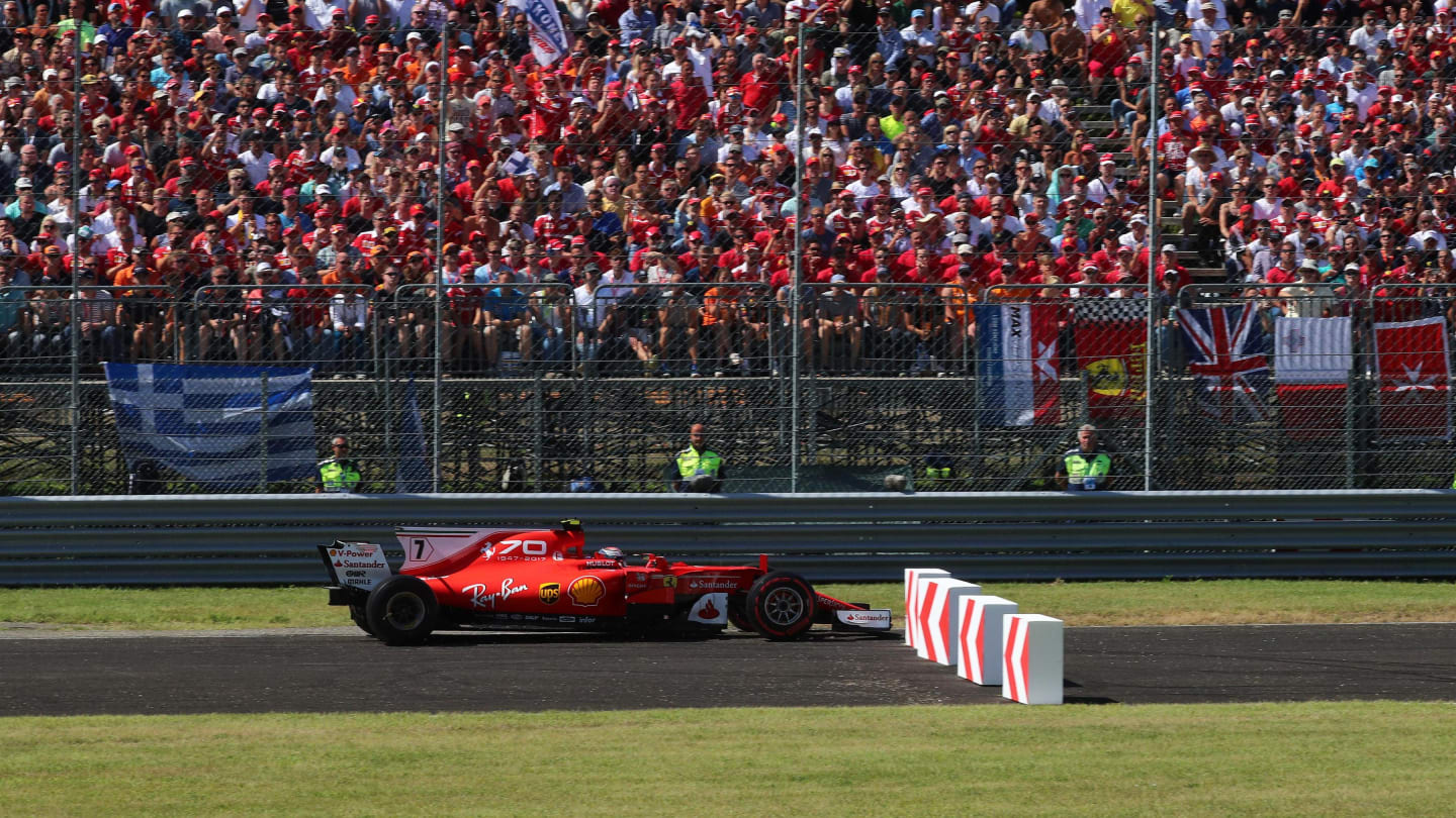 Kimi Raikkonen (FIN) Ferrari SF70-H runs wide into the bollards at Formula One World Championship, Rd13, Italian Grand Prix, Race, Monza, Italy, Sunday 3 September 2017. © Sutton Images