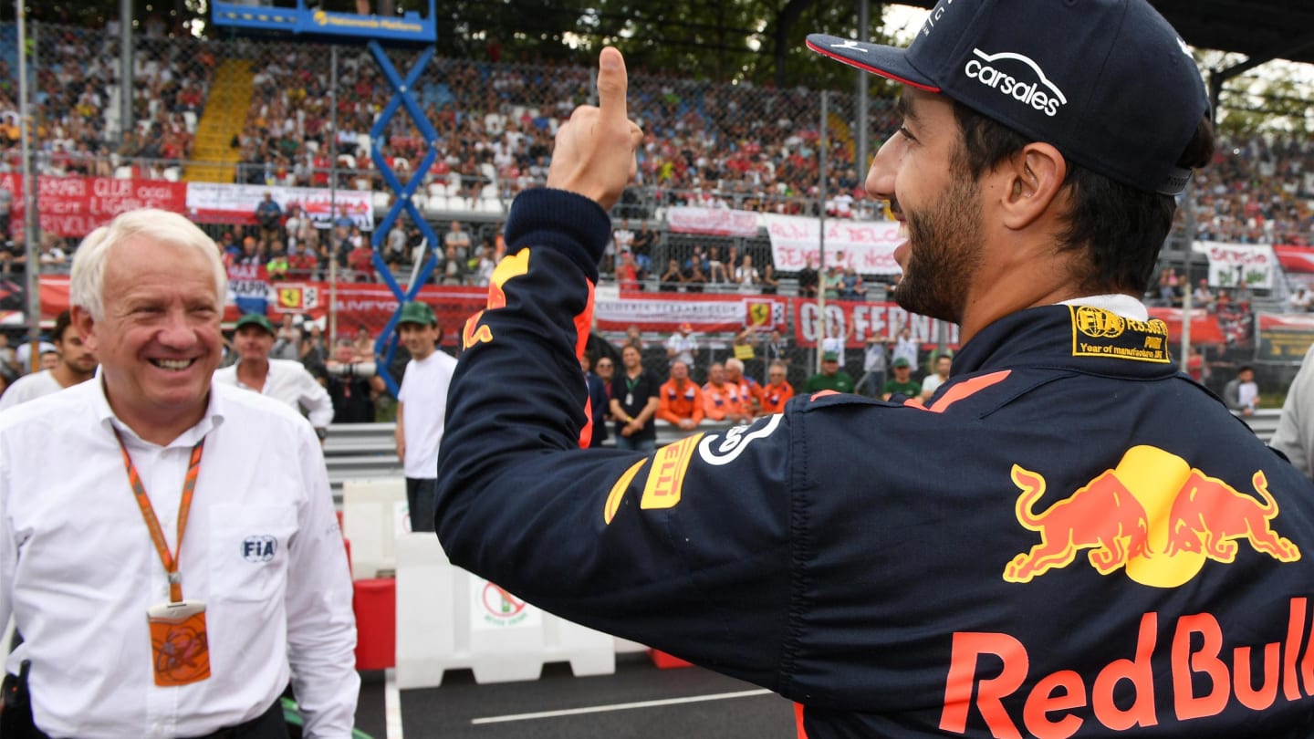 Daniel Ricciardo (AUS) Red Bull Racing and Charlie Whiting (GBR) FIA Delegate at Formula One World