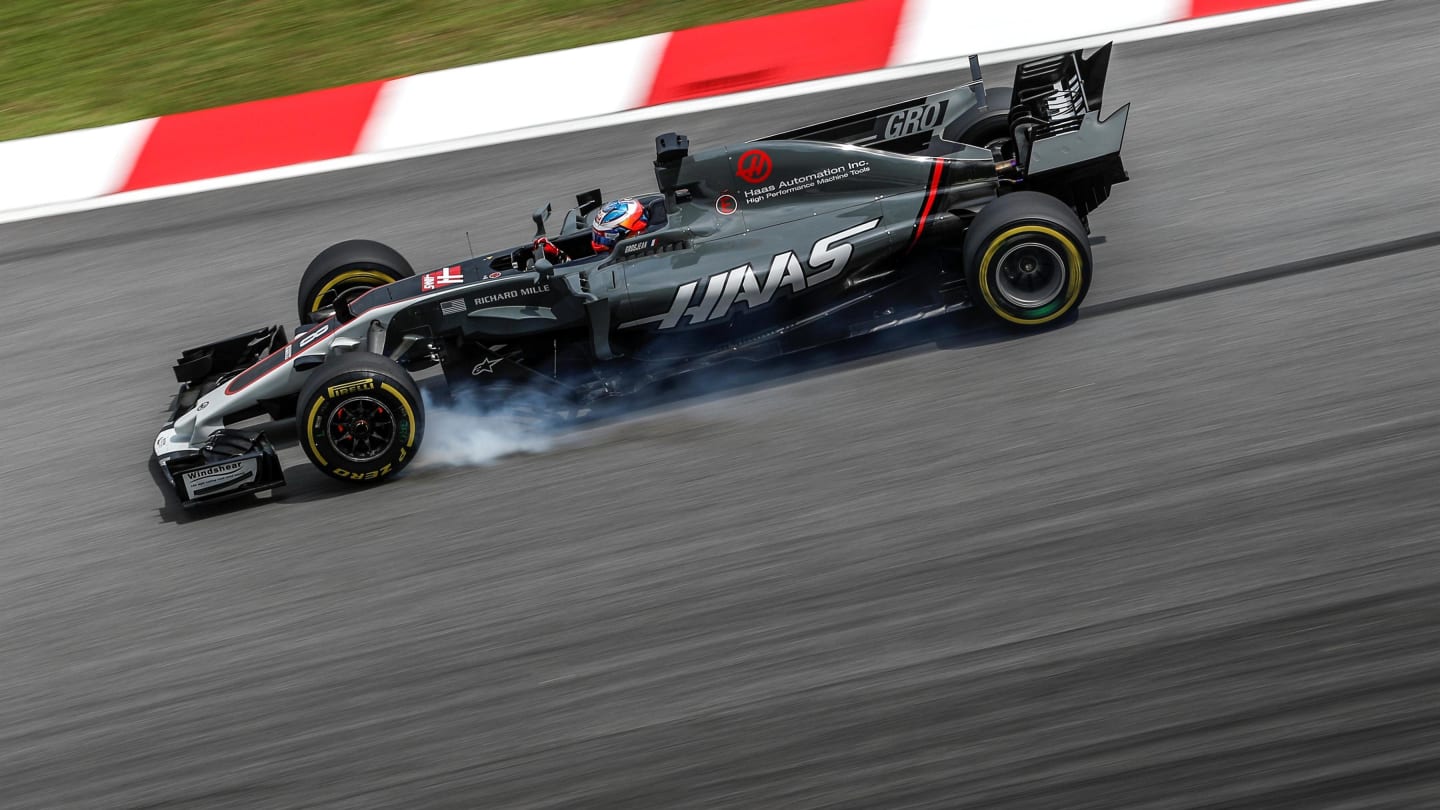 Romain Grosjean (FRA) Haas VF-17 locks up at Formula One World Championship, Rd15, Malaysian Grand Prix, Practice, Sepang, Malaysia, Friday 29 September 2017. © Manuel Goria/Sutton Images