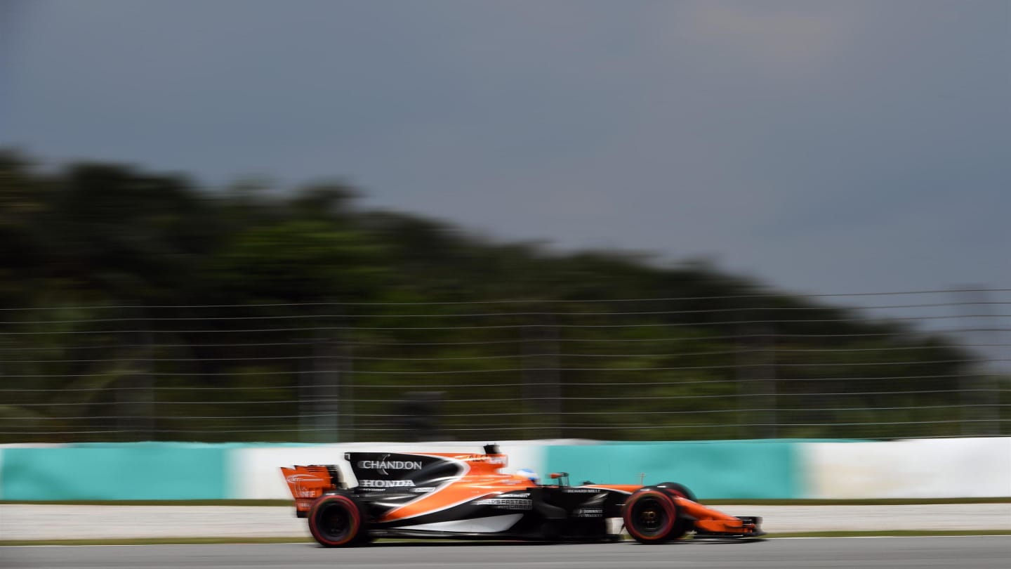 Fernando Alonso (ESP) McLaren MCL32 at Formula One World Championship, Rd15, Malaysian Grand Prix, Qualifying, Sepang, Malaysia, Saturday 30 September 2017. © Mark Sutton/Sutton Images