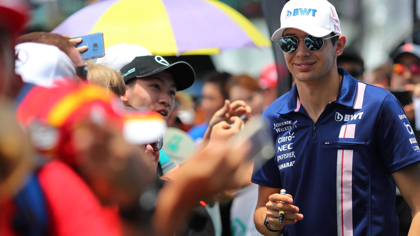 Esteban Ocon (FRA) Force India F1 and fans at Formula One World Championship, Rd15, Malaysian Grand Prix, Qualifying, Sepang, Malaysia, Saturday 30 September 2017. © Kym Illman/Sutton Images