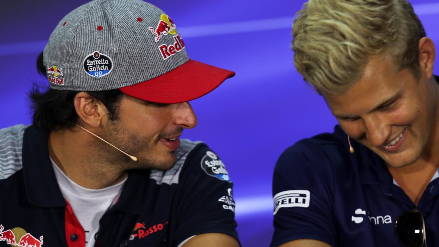 Carlos Sainz jr (ESP) Scuderia Toro Rosso and Marcus Ericsson (SWE) Sauber in the Press Conference at Formula One World Championship, Rd15, Malaysian Grand Prix, Preparations, Sepang, Malaysia, Thursday 28 September 2017. © Kym Illman/Sutton Images
