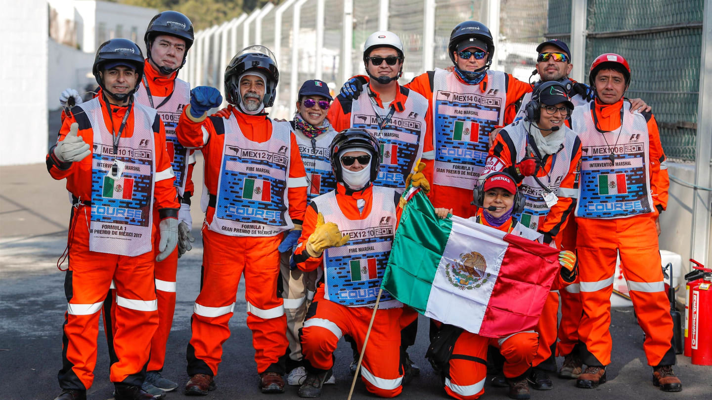 Marshals at Formula One World Championship, Rd18, Mexican Grand Prix, Qualifying, Circuit Hermanos Rodriguez, Mexico City, Mexico, Saturday 28 October 2017. © Manuel Goria/Sutton Images