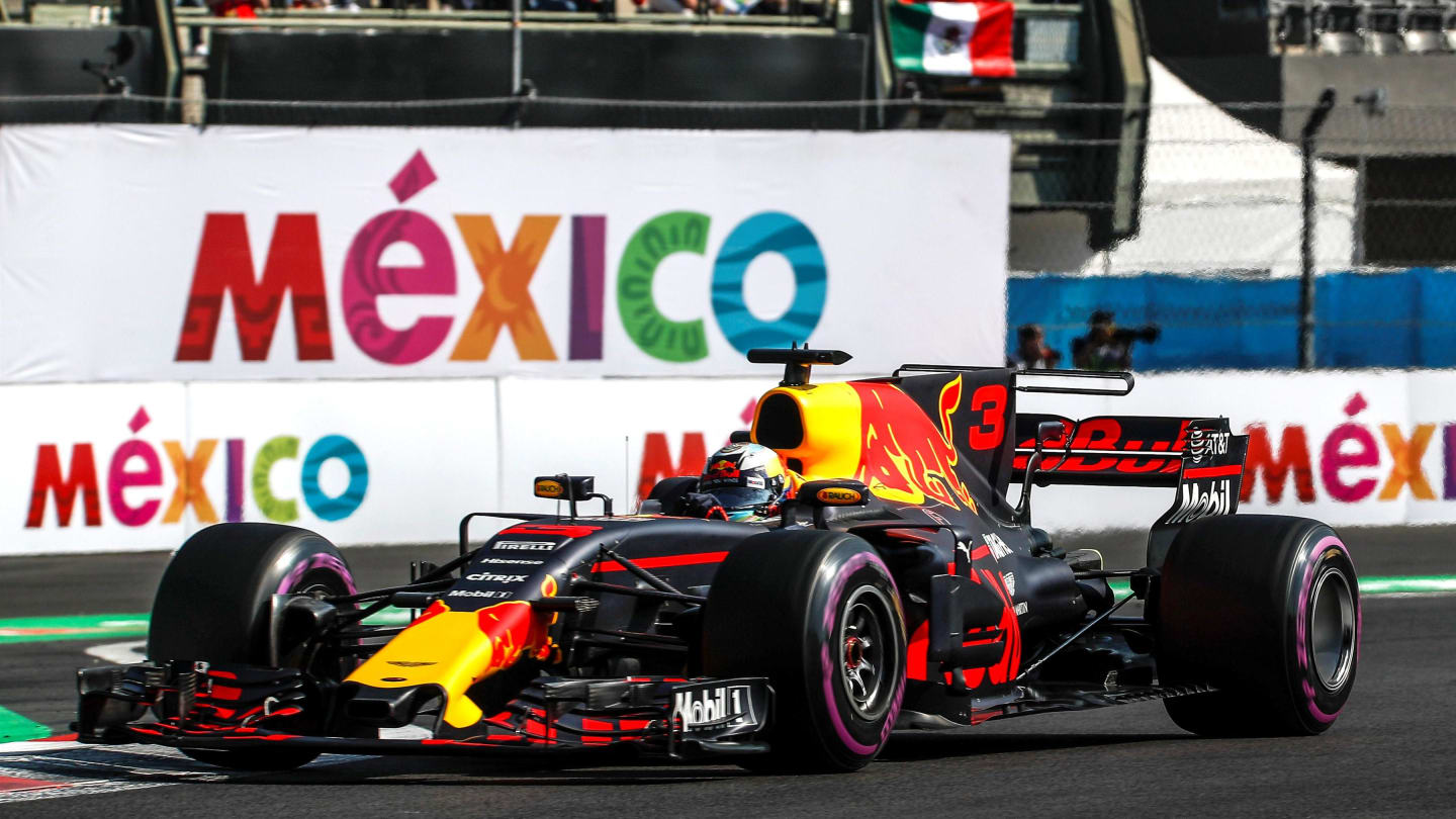 Daniel Ricciardo (AUS) Red Bull Racing RB13 at Formula One World Championship, Rd18, Mexican Grand