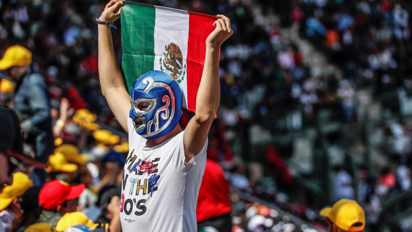 Fan with Mexican flag and wearing a wrestling mask at Formula One World Championship, Rd18, Mexican Grand Prix, Qualifying, Circuit Hermanos Rodriguez, Mexico City, Mexico, Saturday 28 October 2017. © Manuel Goria/Sutton Images