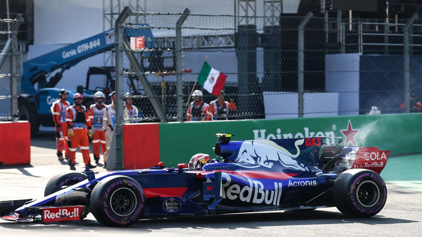 Pierre Gasly (FRA) Scuderia Toro Rosso STR12 stops on track in FP3 at Formula One World Championship, Rd18, Mexican Grand Prix, Qualifying, Circuit Hermanos Rodriguez, Mexico City, Mexico, Saturday 28 October 2017. © Mirko Stange/Sutton Images