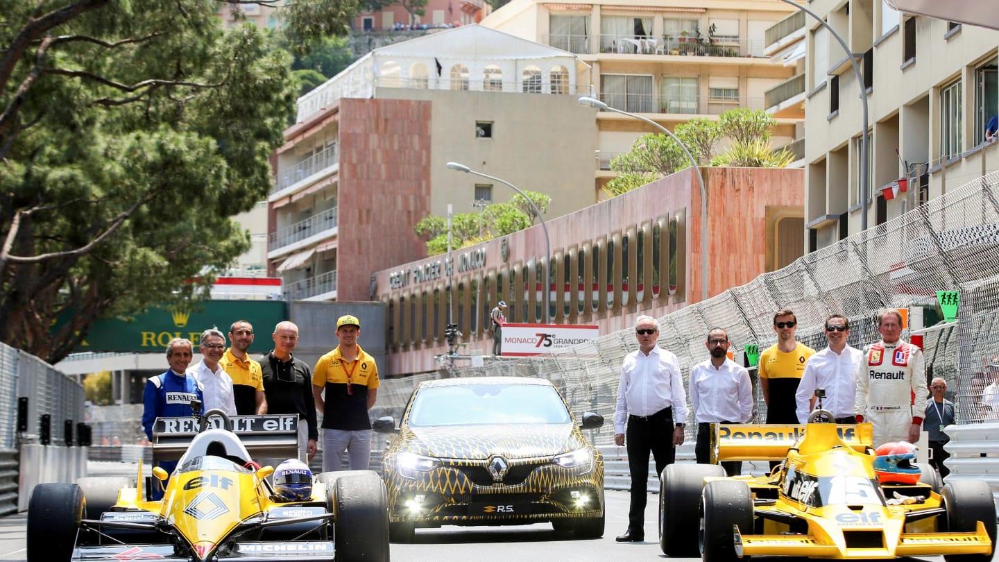 Alain Prost (FRA) Renault RS40 and Jean-Pierre Jabouille (FRA)Renault RS01 at Formula One World Championship, Rd6, Monaco Grand Prix, Monte-Carlo, Monaco, Friday 26 May 2017. © Sutton Images