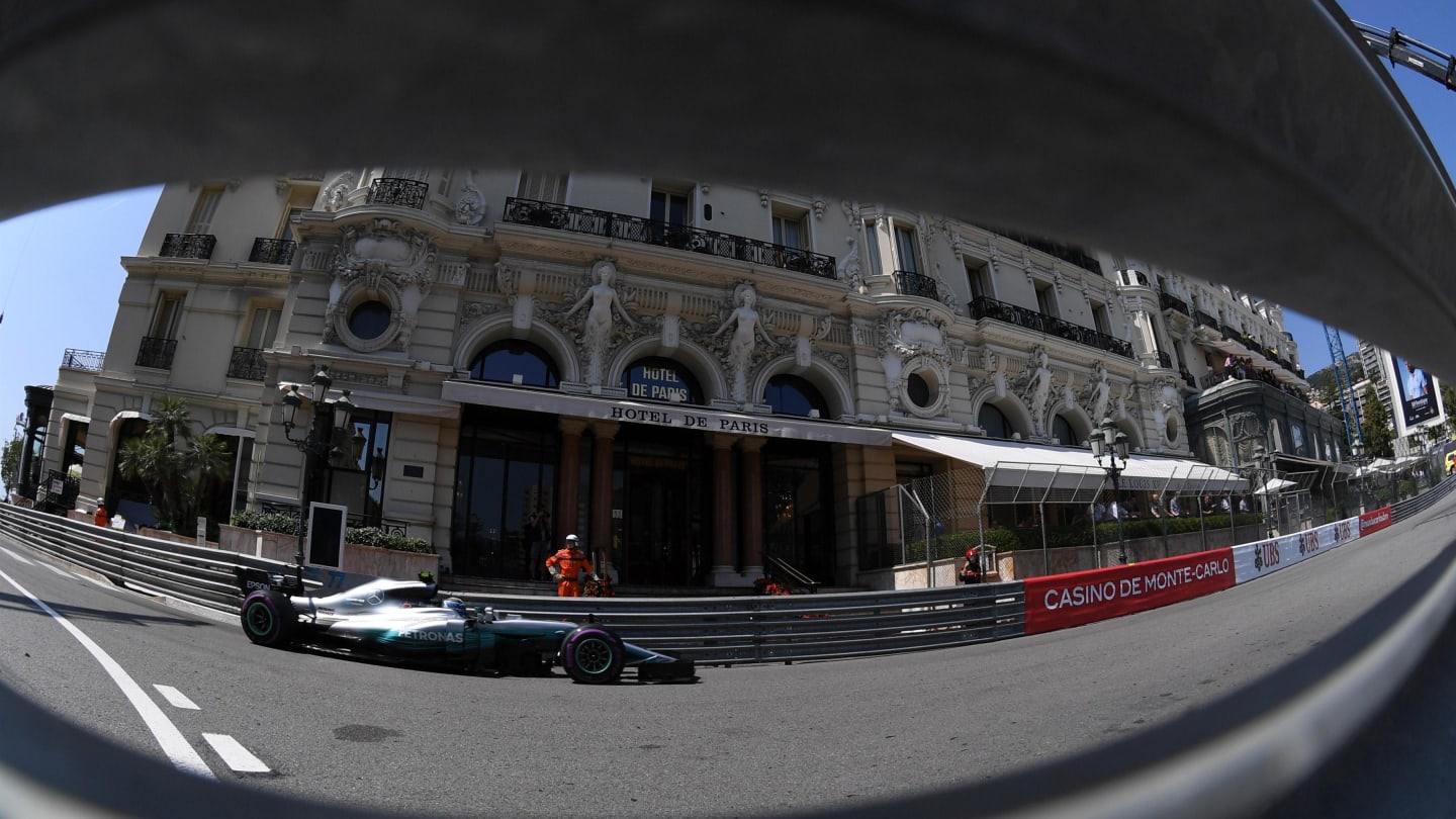 Valtteri Bottas (FIN) Mercedes-Benz F1 W08 Hybrid at Formula One World Championship, Rd6, Monaco Grand Prix, Qualifying, Monte-Carlo, Monaco, Saturday 27 May 2017. © Sutton Images