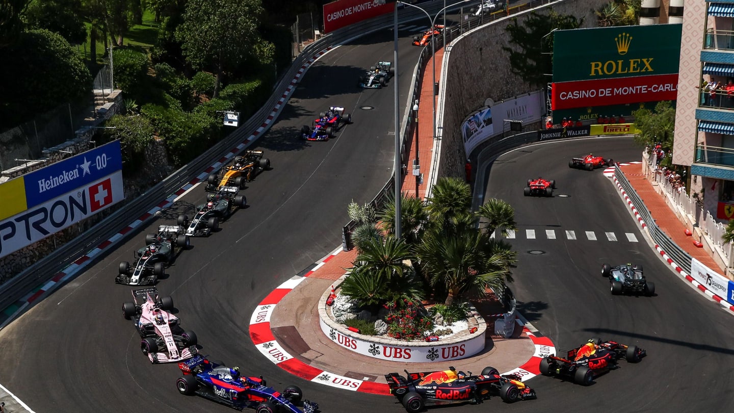The start of the race at Formula One World Championship, Rd6, Monaco Grand Prix, Race, Monte-Carlo, Monaco, Sunday 28 May 2017. © Sutton Images