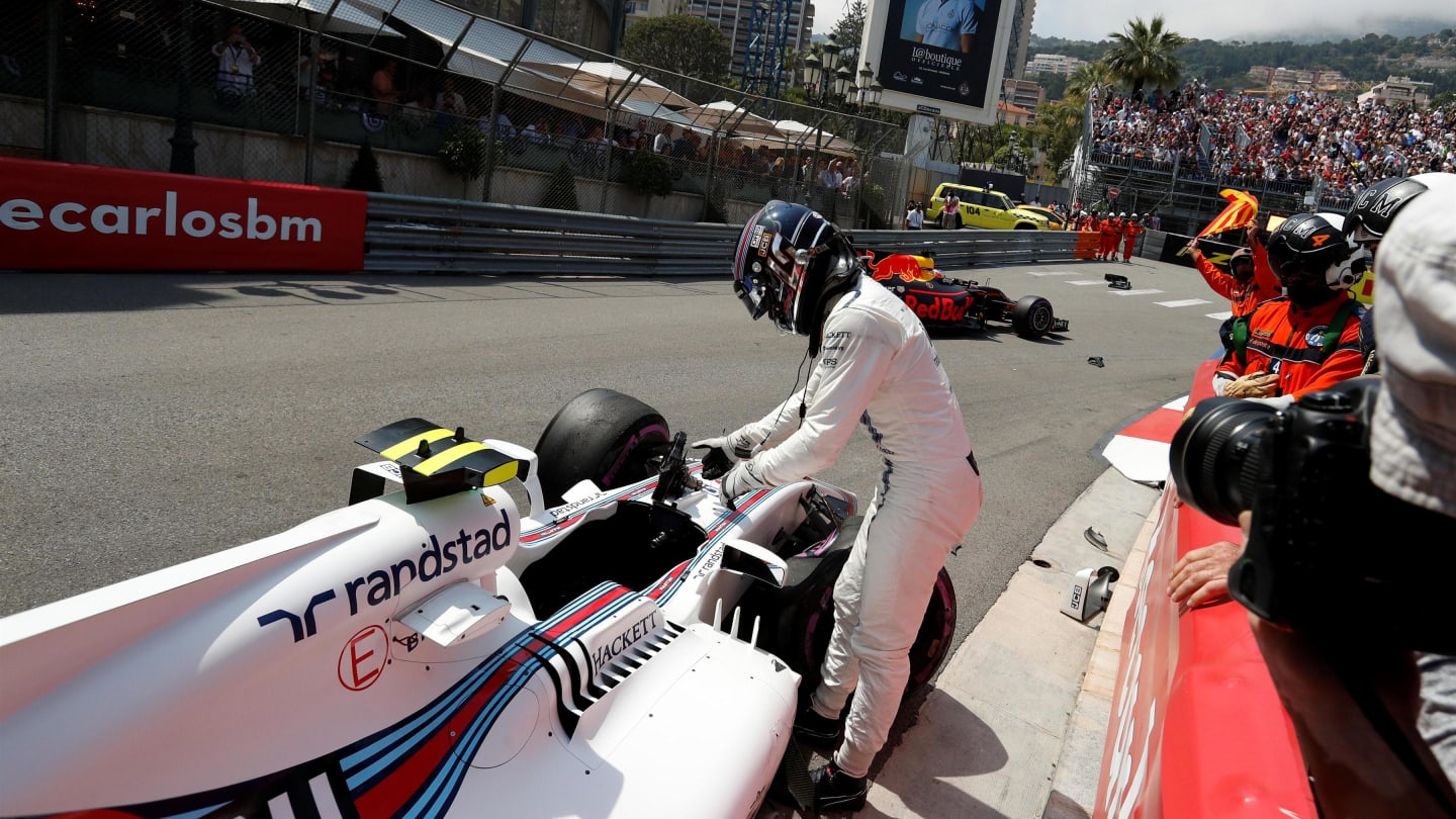 Lance Stroll (CDN) Williams FW40 crashed in FP2 at Formula One World Championship, Rd6, Monaco