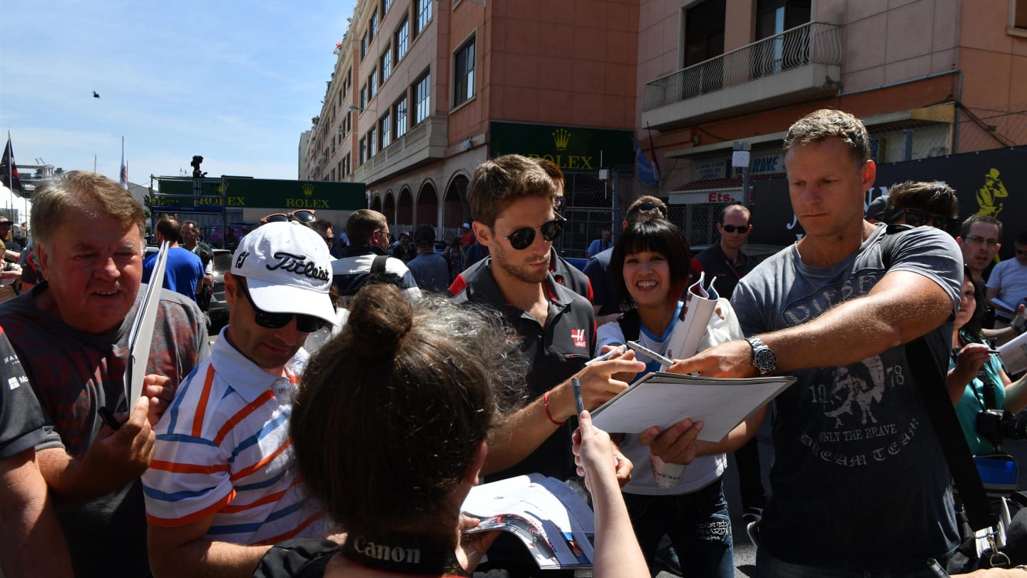 Romain Grosjean (FRA) Haas F1 signs autographs for the fans at Formula One World Championship, Rd6, Monaco Grand Prix, Preparations, Monte-Carlo, Monaco, Wednesday 24 May 2017. © Sutton Images