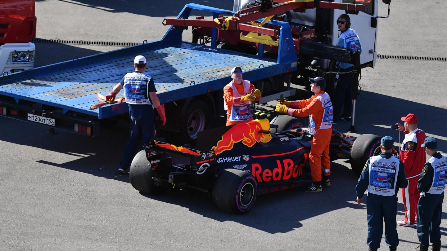 The car of Max Verstappen (NED) Red Bull Racing RB13 is recovered in FP2 at Formula One World Championship, Rd4, Russian Grand Prix, Practice, Sochi Autodrom, Sochi, Krasnodar Krai, Russia, Friday 28 April 2017. © Sutton Motorsport Images