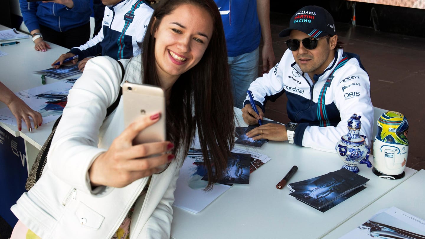 Felipe Massa (BRA) Williams fans selfie at Formula One World Championship, Rd4, Russian Grand Prix, Preparations, Sochi Autodrom, Sochi, Krasnodar Krai, Russia, Thursday 27 April 2017. © Sutton Motorsport Images