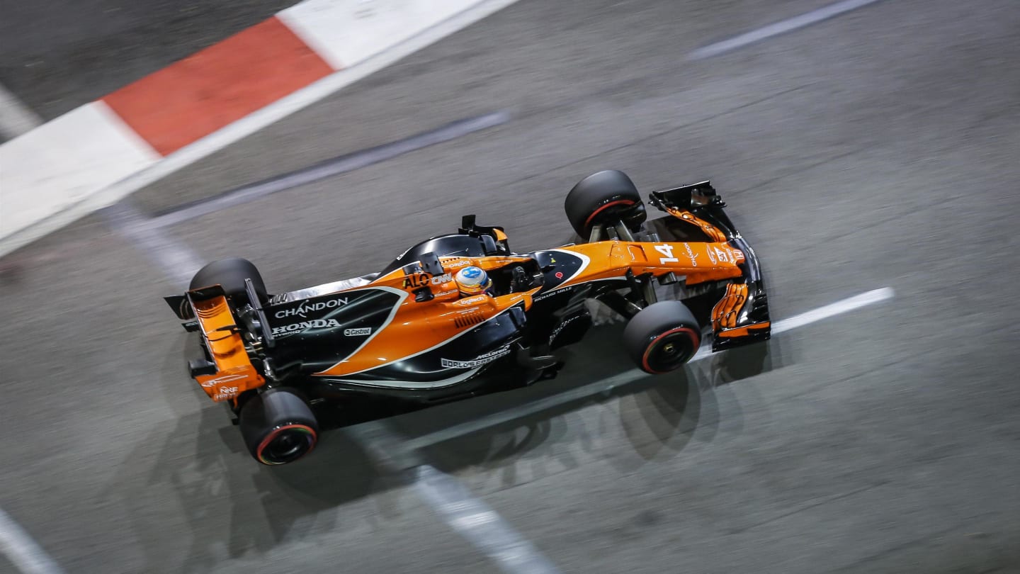 Fernando Alonso (ESP) McLaren MCL32 at Formula One World Championship, Rd14, Singapore Grand Prix, Practice, Marina Bay Street Circuit, Singapore, Friday 15 September 2017. © Mirko Stange/Sutton Images