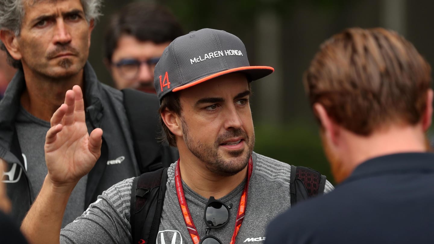Fernando Alonso (ESP) McLaren at Formula One World Championship, Rd14, Singapore Grand Prix, Practice, Marina Bay Street Circuit, Singapore, Friday 15 September 2017. © Sutton Images