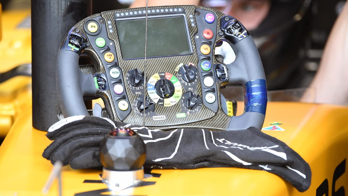 Renault Sport F1 Team RS17 steering wheel at Formula One World Championship, Rd14, Singapore Grand Prix, Practice, Marina Bay Street Circuit, Singapore, Friday 15 September 2017. © Sutton Images