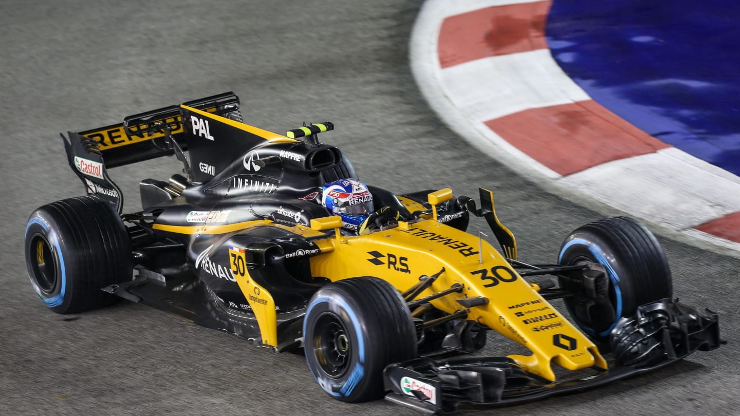 Jolyon Palmer (GBR) Renault Sport F1 Team RS17 at Formula One World Championship, Rd14, Singapore Grand Prix, Race, Marina Bay Street Circuit, Singapore, Sunday 17 September 2017. © Sutton Images