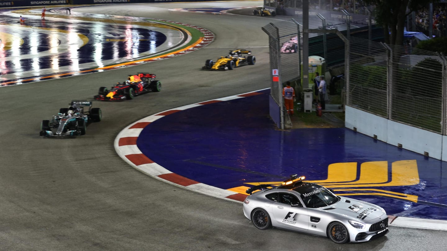 Safety car leads the field at Formula One World Championship, Rd14, Singapore Grand Prix, Race, Marina Bay Street Circuit, Singapore, Sunday 17 September 2017. © Kym Illman/Sutton Images