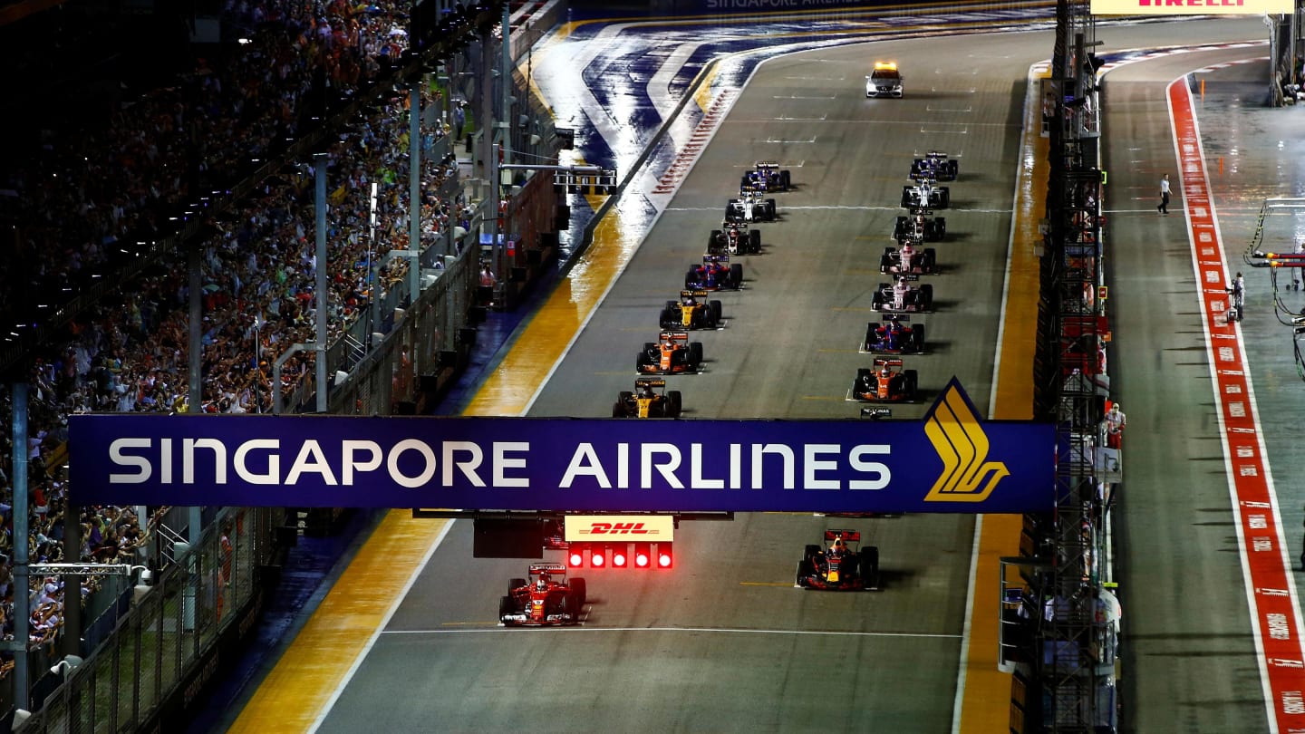 Grid before the start of the race at Formula One World Championship, Rd14, Singapore Grand Prix,