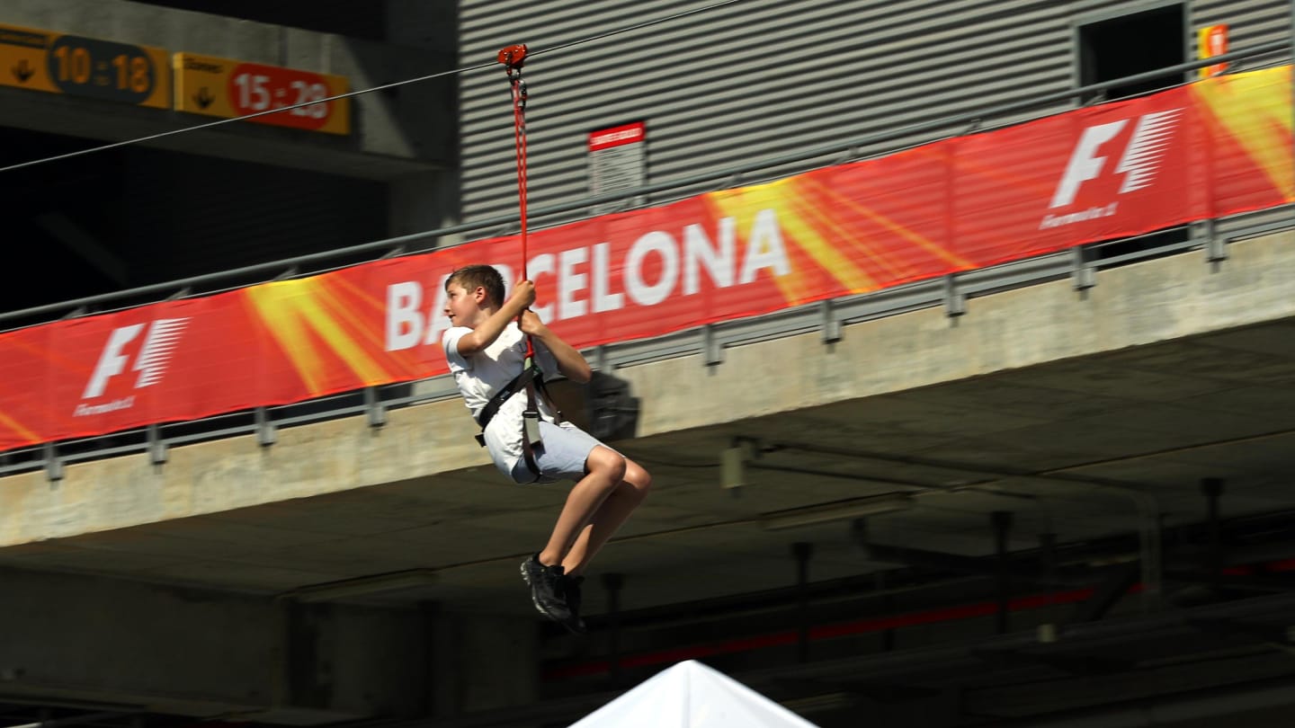 Fan and Zip Wire entertainment at Formula One World Championship, Rd5, Spanish Grand Prix, Race, Barcelona, Spain, Sunday 14 May 2017. © Sutton Motorsport Images