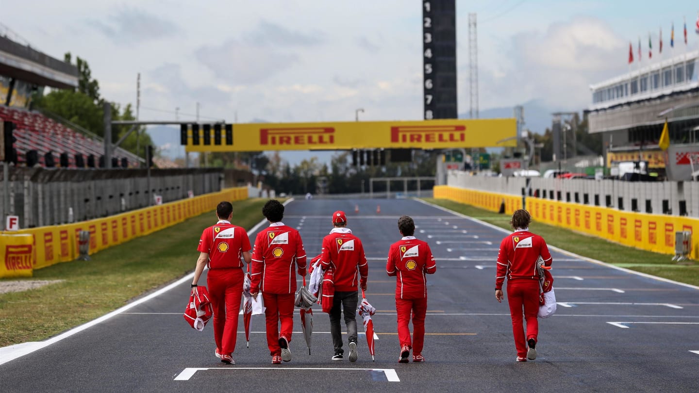 Sebastian Vettel (GER) Ferrari walks the track with the team at Formula One World Championship, Rd5, Spanish Grand Prix, Preparations, Barcelona, Spain, Thursday 11 May 2017. © Sutton Motorsport Images
